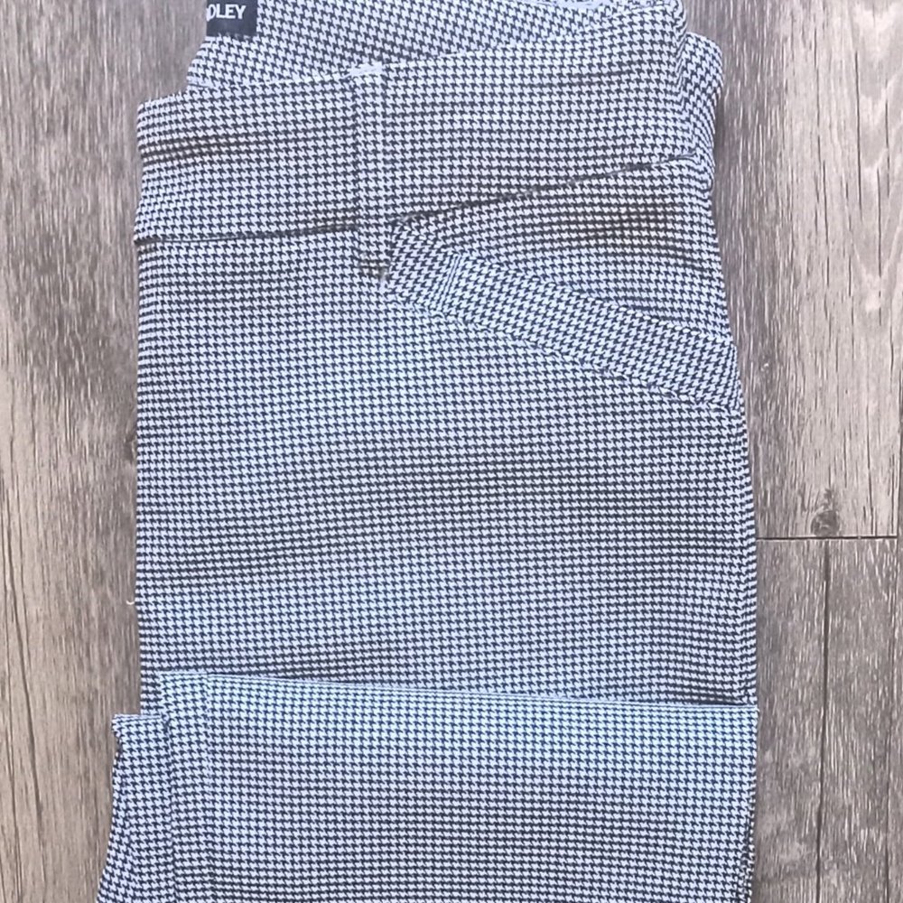 **FINAL SALE** NWT Mid Rise-Slim Leg Houndstooth Pant (S)